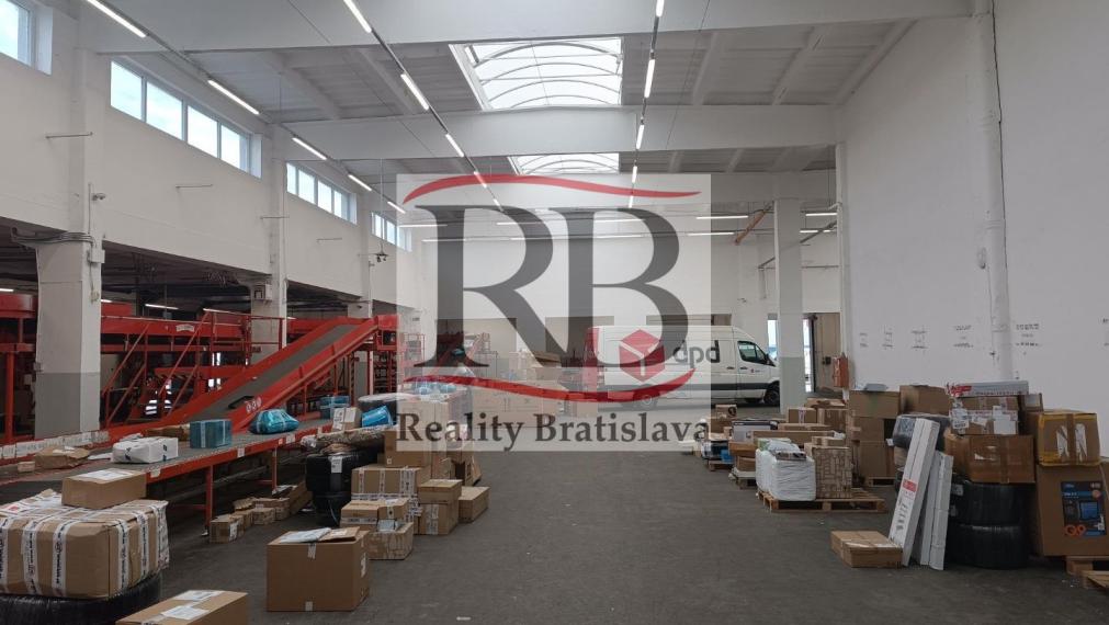 Skladový priestor v blízkosti letiska na prenájom