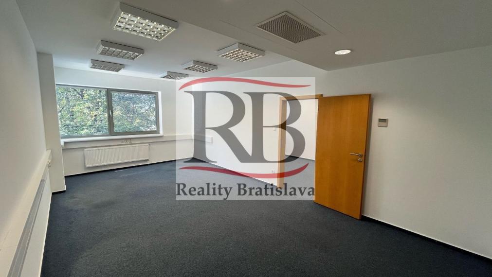 Kancelária na prenájom v Bratislave v Ružinovskej novostavbe