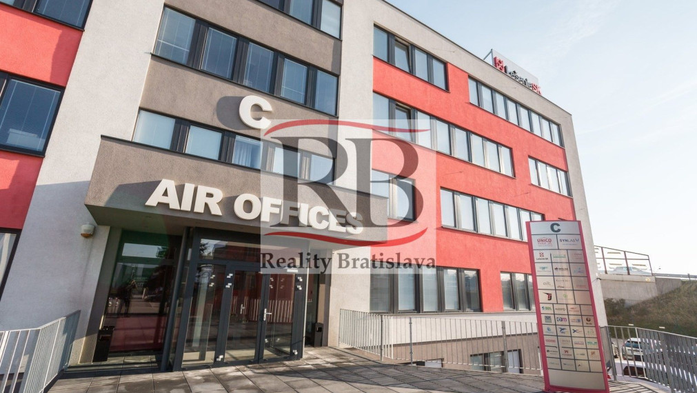 Kancelárske priestory v blízkosti diaľničného obchvatu, letiska a OC AVION TOP