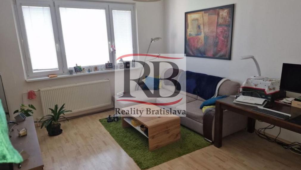 Útulný 3i byt v top lokalite Petržalky na prenájom