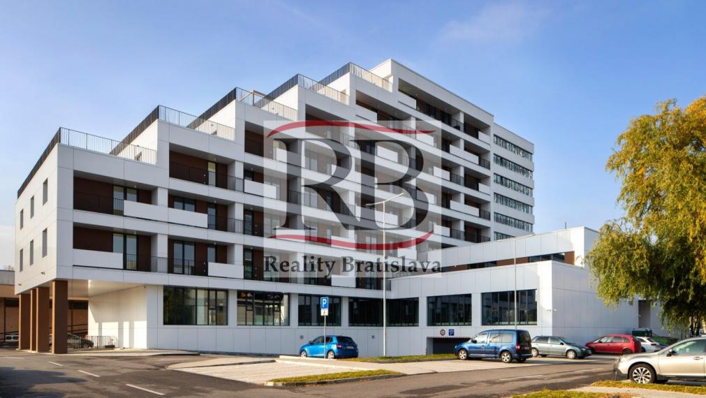 BEZ PROVIZIE Krásny 1-izbový apartmán s terasou a parkovaním pri OC POLUS/VIVO, DOM ŠPORTU