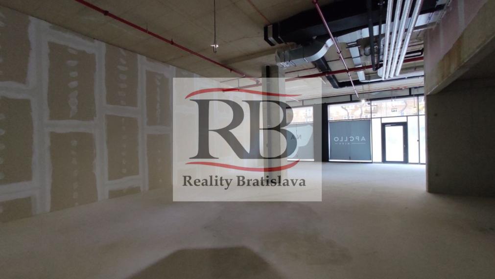 Lukratívne obchodné priestory v Apollo NIVY, Prievozská-Ružinov