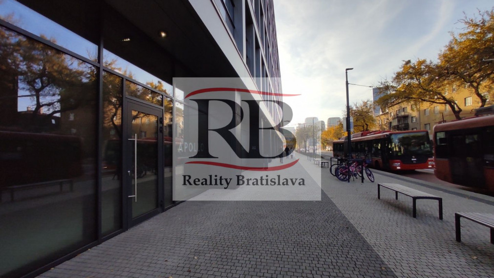 Lukratívne obchodné priestory v Apollo NIVY, Prievozská-Ružinov