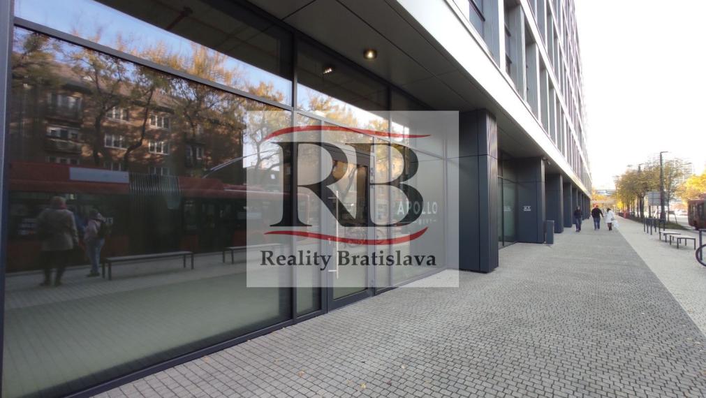 Lukratívne obchodné priestory v Apollo NIVY, Prievozská-Ružinov