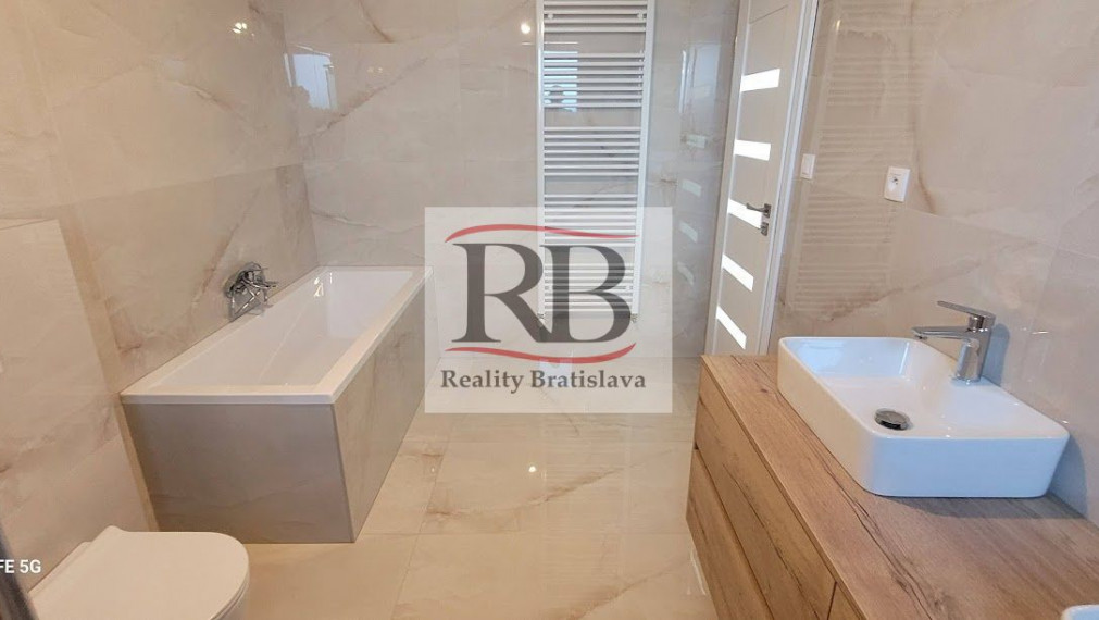 Nadštandardná novostavba 4 izbový bungalov hneď k nasťahovaniu