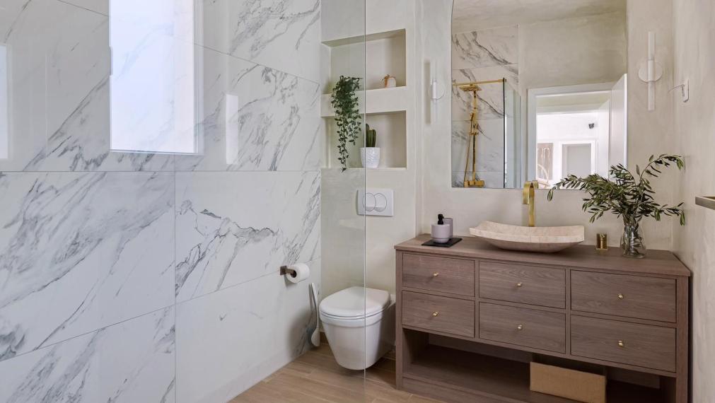 Luxusná vila s priestranným pozemkom a výhľadom na prírodné krásy Vransko jazera