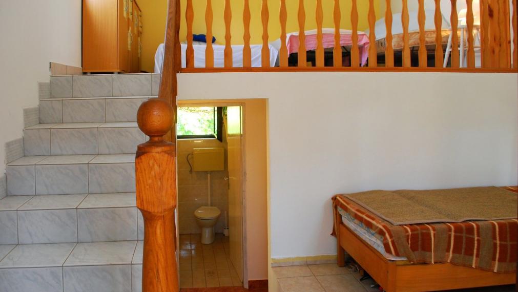 Pôvabný dom s dvomi terasami v srdci Visu, blízko pláže