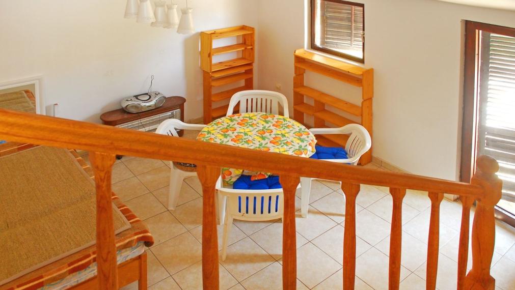 Pôvabný dom s dvomi terasami v srdci Visu, blízko pláže