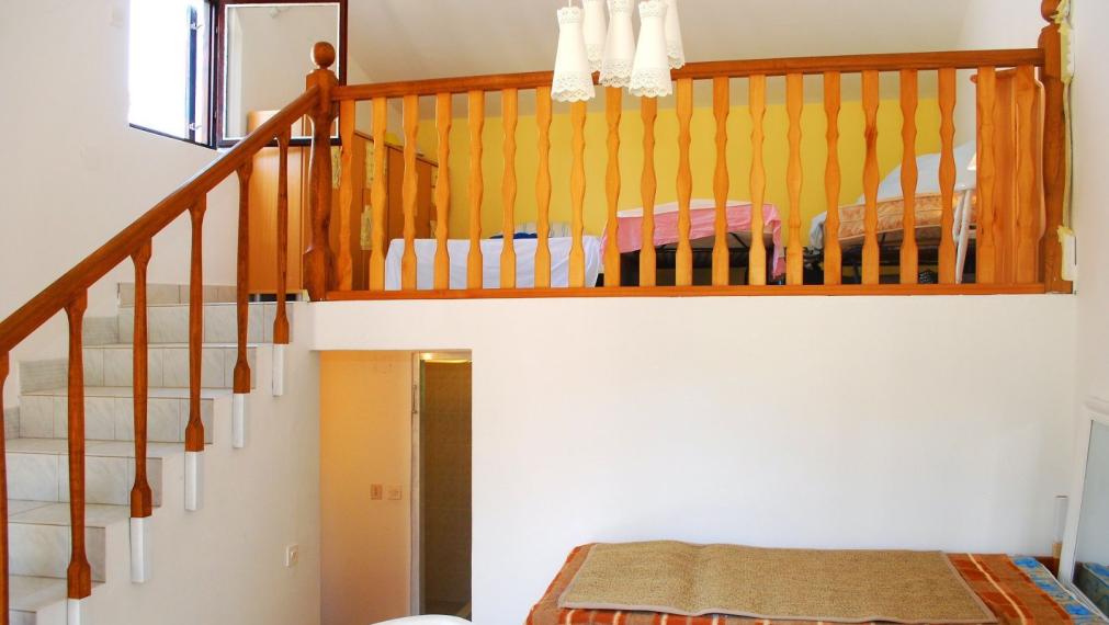 Pôvabný dom s dvomi terasami v srdci Visu, blízko pláže