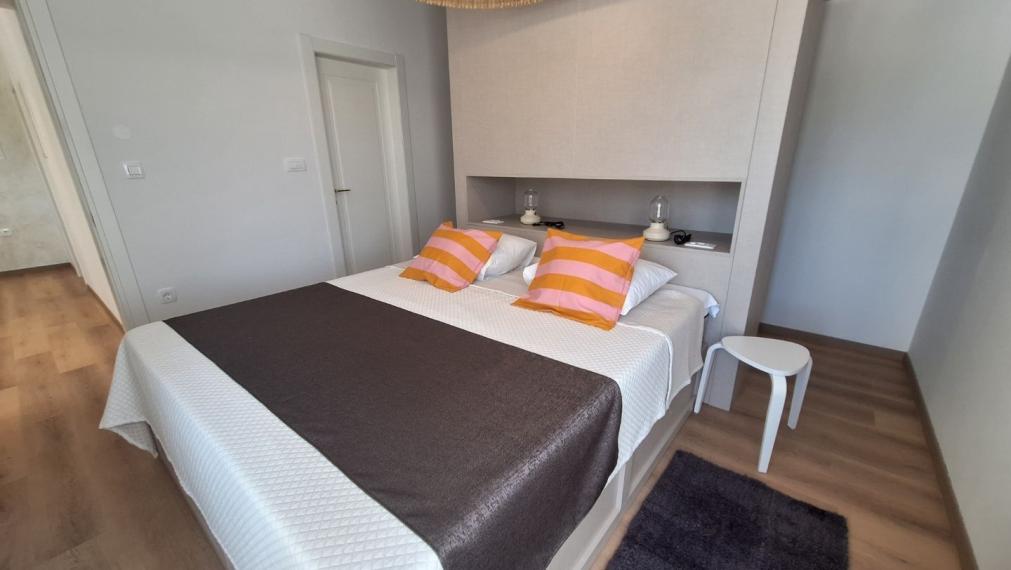 Vila s bazénom, 4 spálne, novostavba – oblasť Šibenik