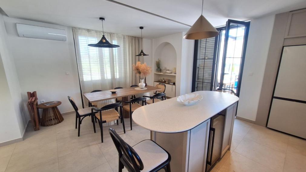 Vila s bazénom, 4 spálne, novostavba – oblasť Šibenik