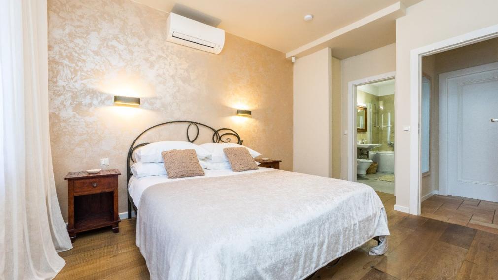 Dom s bazénom a záhradou, Martinska – Šibenik