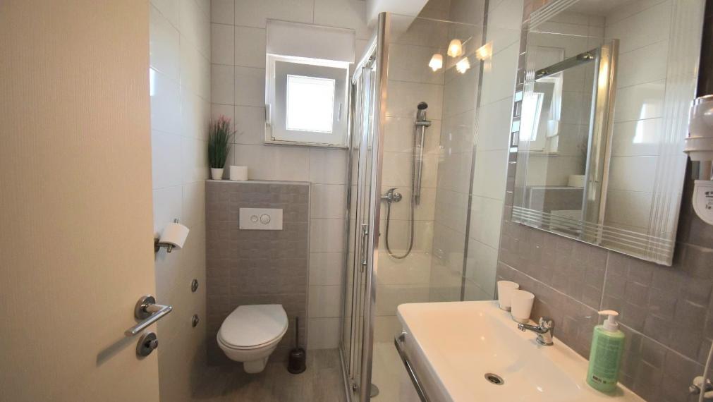 Dom v zátoke Lozica na predaj