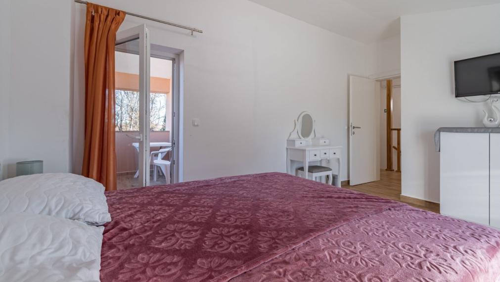 ISTRIA, TINJAN – Dvojdom s bazénom INVESTIČNÁ PRÍLEŽITOSŤ