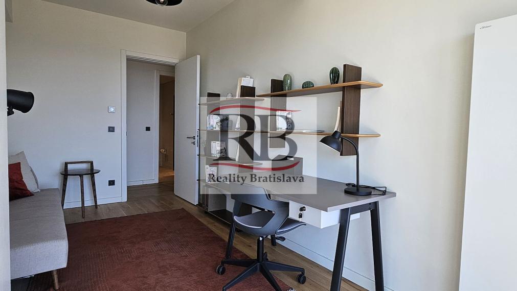 Na kľúč pripravené byty s výhľadom na more v bezpečnom komplexe v Istanbule, Maltepe