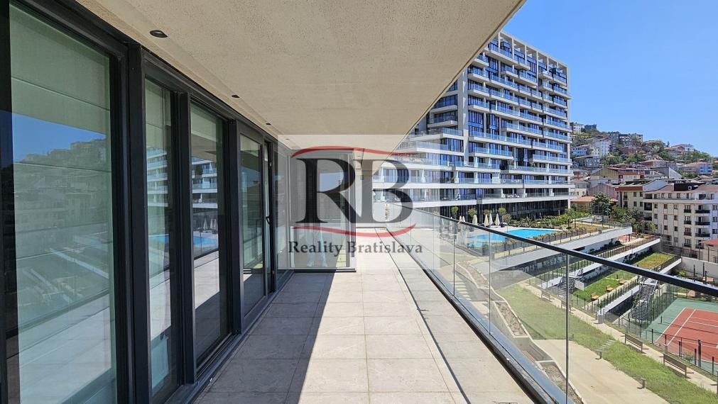 Na kľúč pripravené byty s výhľadom na more v bezpečnom komplexe v Istanbule, Maltepe