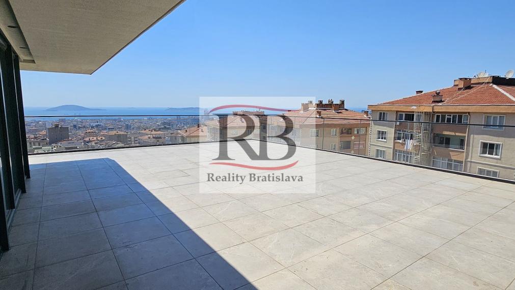 Na kľúč pripravené byty s výhľadom na more v bezpečnom komplexe v Istanbule, Maltepe