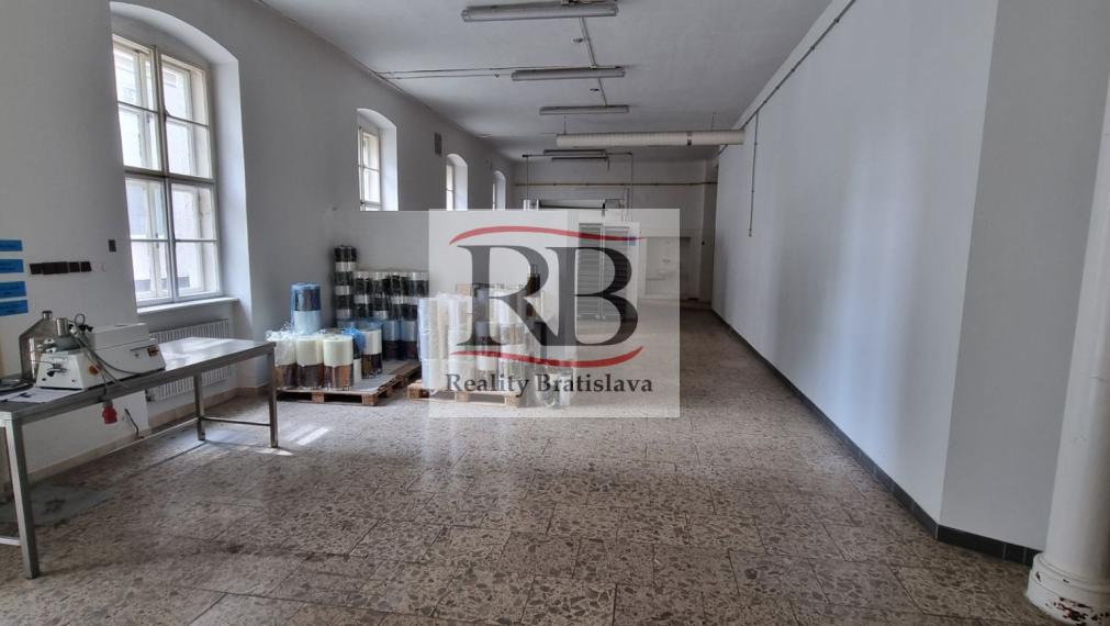 Prenájom výrobnej haly 528m2 Hodonín