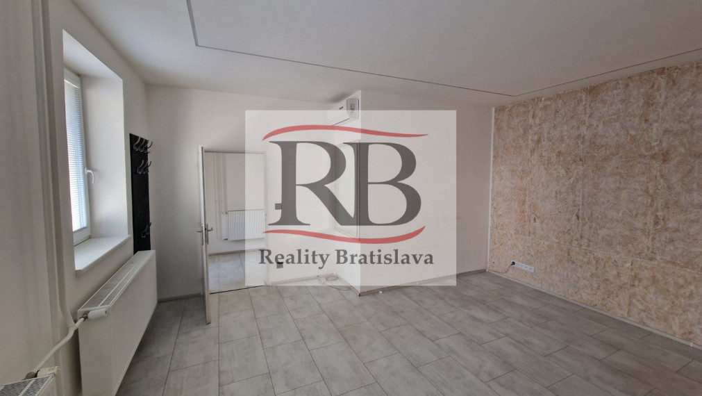 Samostatná budova 203m2  Hodonín