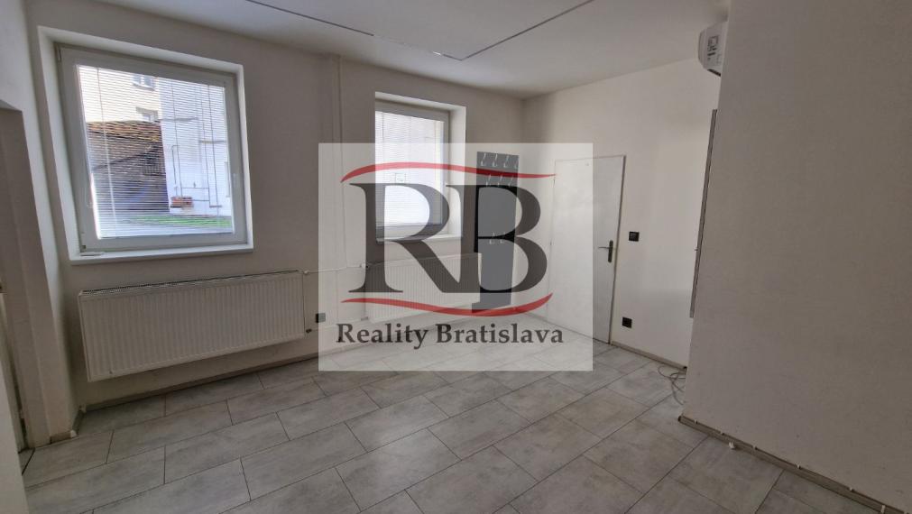 Samostatná budova 203m2  Hodonín