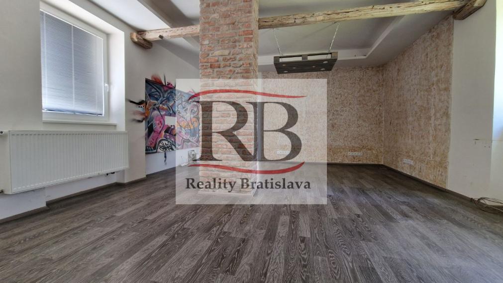 Samostatná budova 203m2  Hodonín