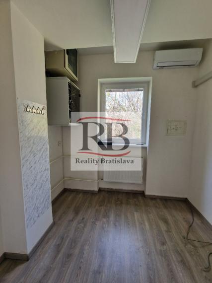 Samostatná budova 203m2  Hodonín