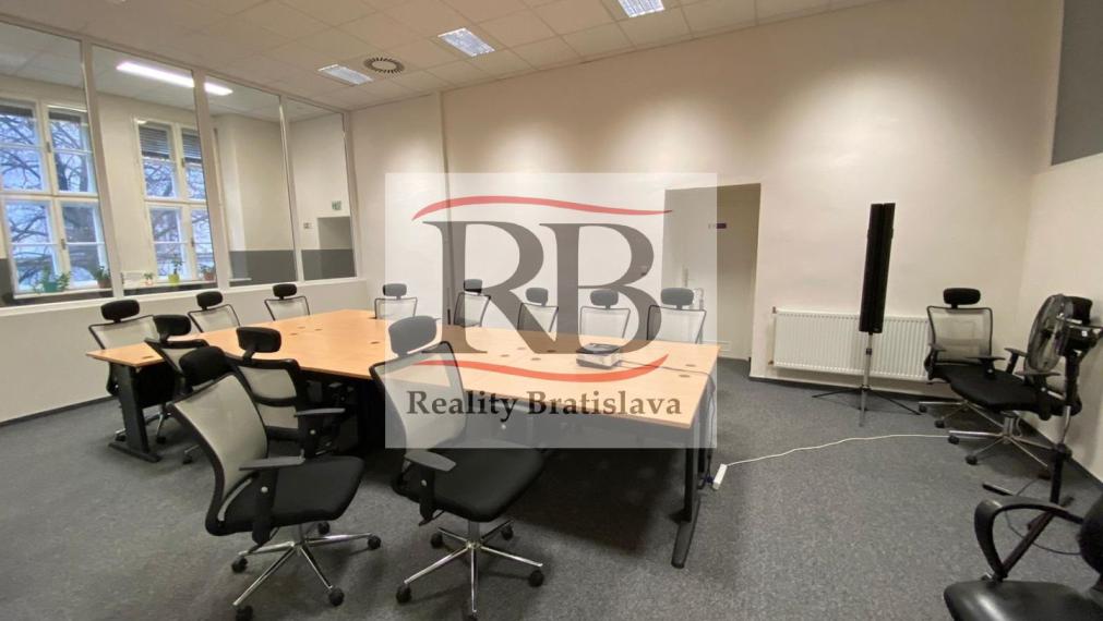 Prenájom CALL CENTRA 1349 m2 Hodonín