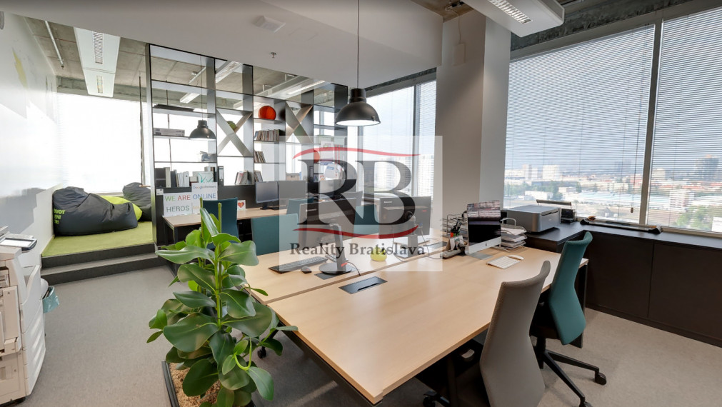 Kancelárske priestory vysokého štandardu MYHIVE Tower, Vajnorská, POLUS/VIVO