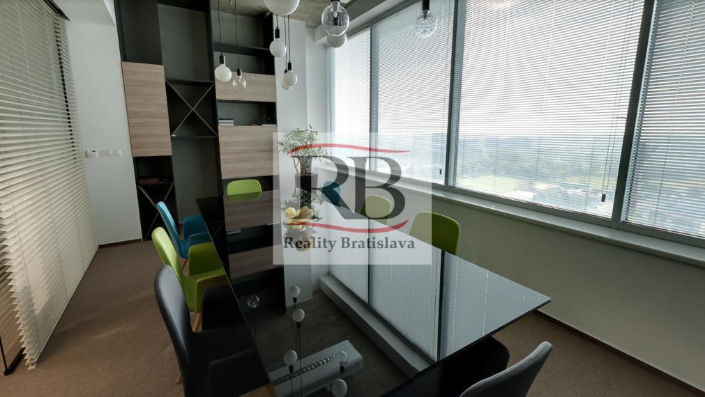 Kancelárske priestory vysokého štandardu MYHIVE Tower, Vajnorská, POLUS/VIVO
