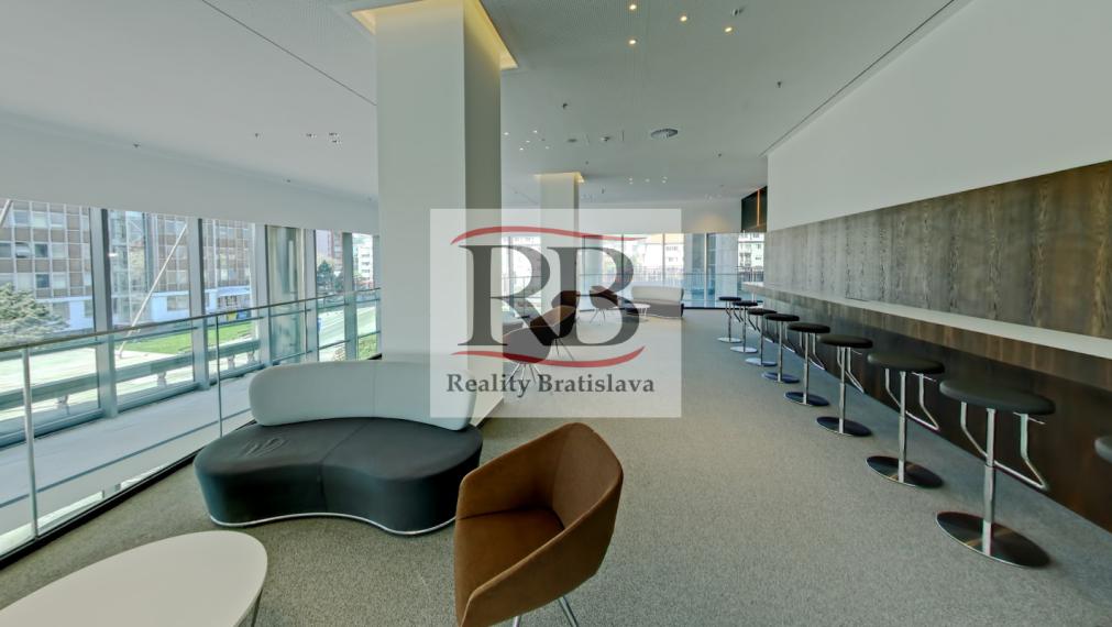 Kancelárske priestory vysokého štandardu MYHIVE Tower, Vajnorská, POLUS/VIVO