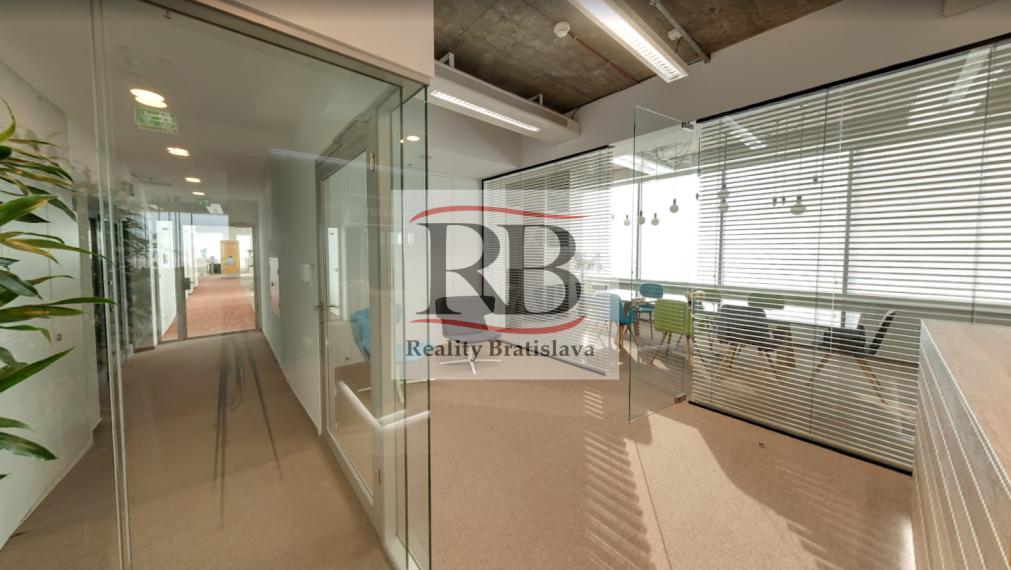 Kancelárske priestory vysokého štandardu MYHIVE Tower, Vajnorská, POLUS/VIVO