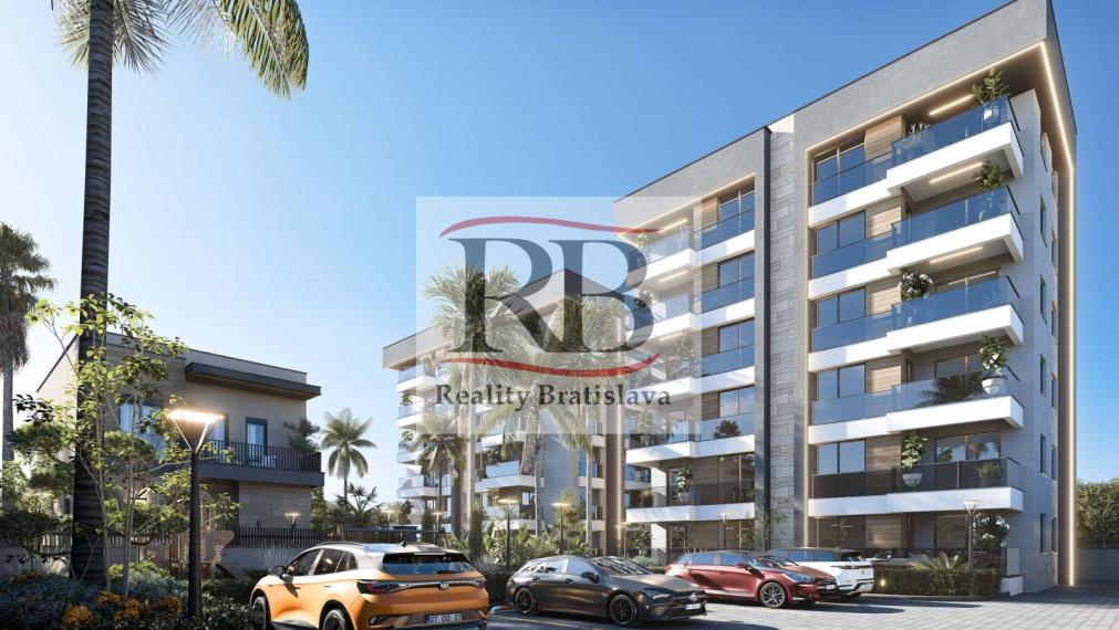 2-izbový byt blízko letiska s otvorenou kuchyňou v komplexe v Altıntaşi