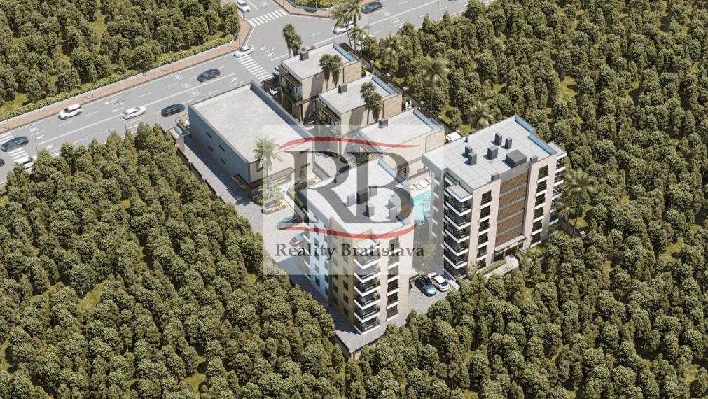 2-izbový byt blízko letiska s otvorenou kuchyňou v komplexe v Altıntaşi