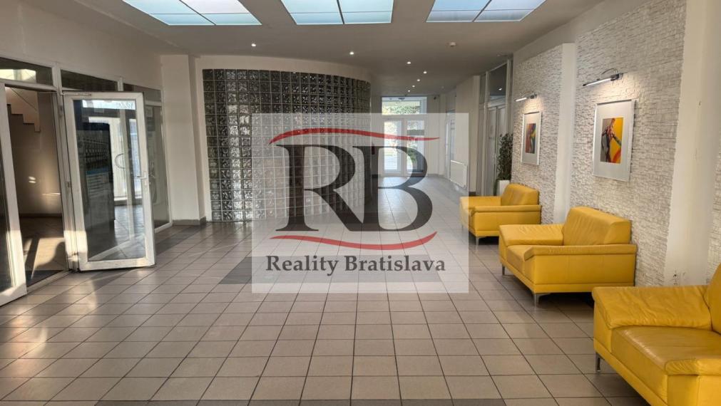 Polyfunkčná budova na predaj Bratislava 3, Staviteľská ulica