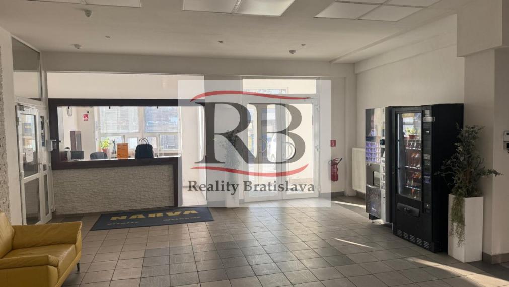 Polyfunkčná budova na predaj Bratislava 3, Staviteľská ulica