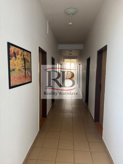 Polyfunkčná budova na predaj Bratislava 3, Staviteľská ulica