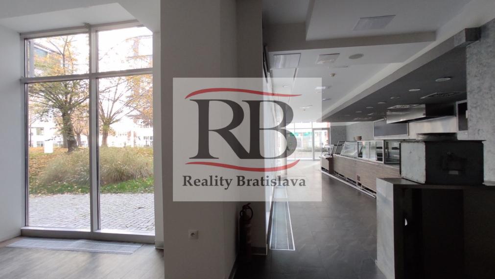 Obchodné priestory v Apollo BC 2, Prievozská-Ružinov