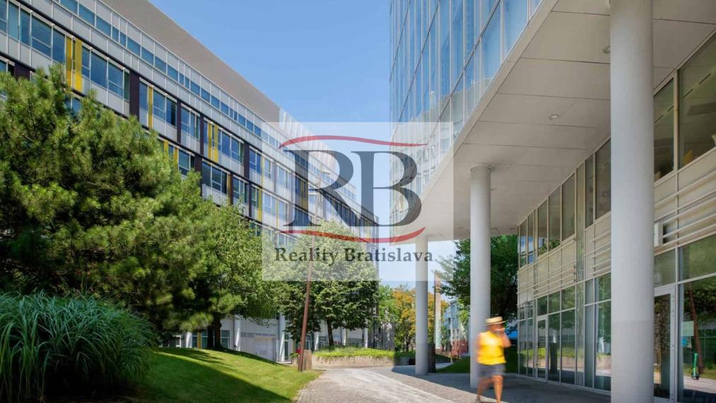 Obchodné priestory v Apollo BC 2, Prievozská-Ružinov