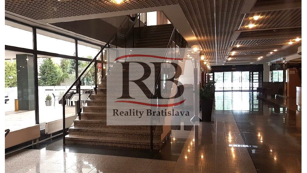Kongresová sála, lobby, kuchyňa, jedáleň a príslušenstvo na prenájom, Holiday Inn-Bratislava 2, 3.000m2