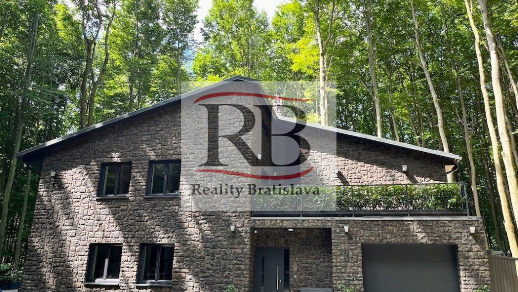 Rodinná vila nad Zochovou chatou na predaj