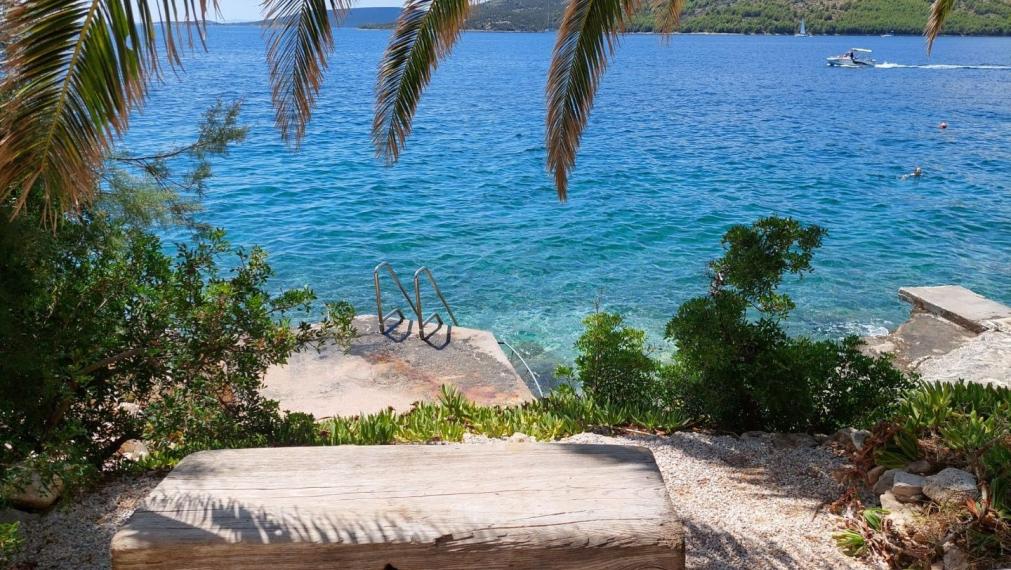 Trogir, Seget Vranjica – Vila s 3 apartmánmi