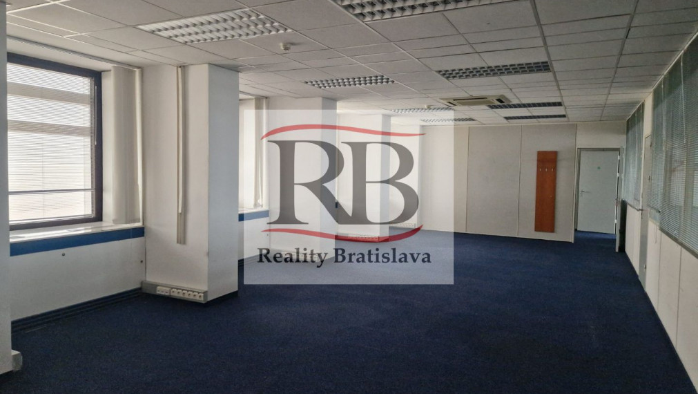 Kancelárie na skok od centra s možnosťou skladu, Incheba, 115 m²
