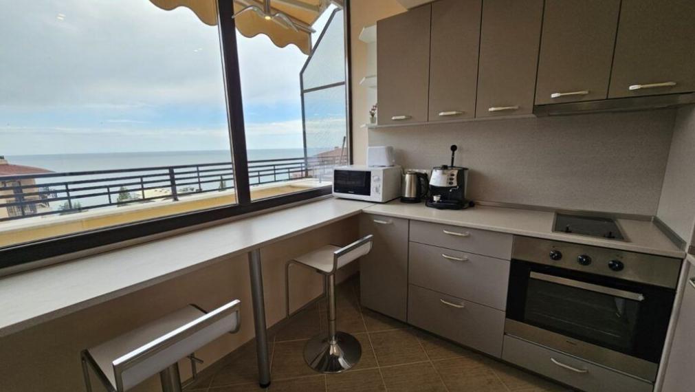 Trojizbový apartmán s morským panoramatickým výhľadom