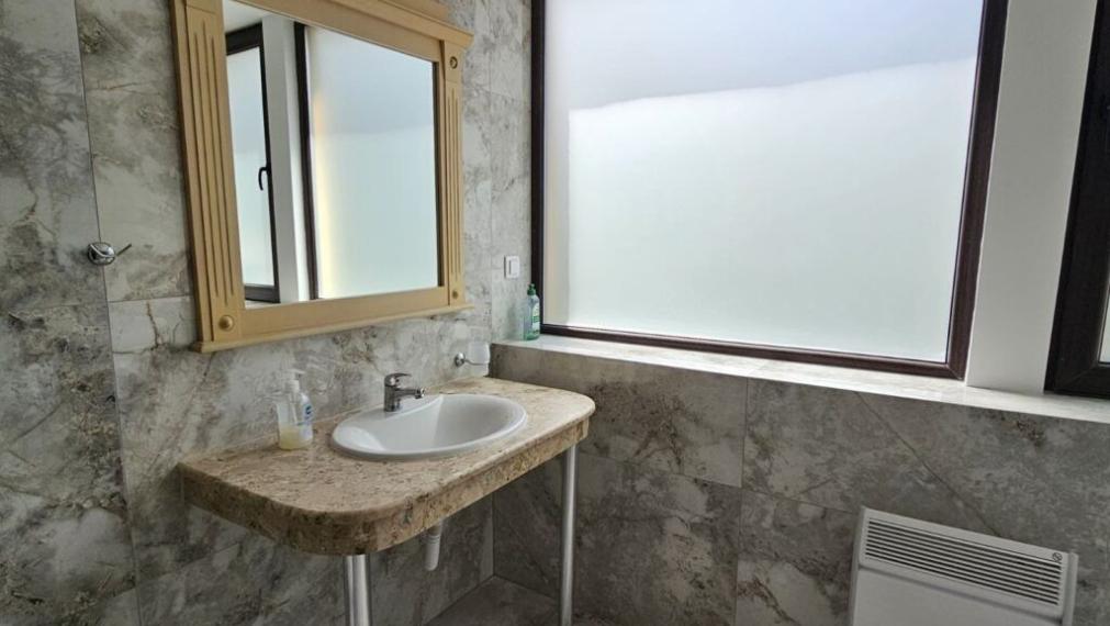 Trojizbový apartmán s morským panoramatickým výhľadom