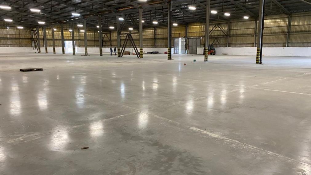 Skladová hala 3900 m2 na prenájom Trnava, Zavar