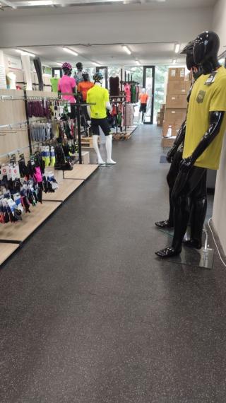 Lukratívny veľkometrážny obchodný priestor na predaj – investičná príležitosť