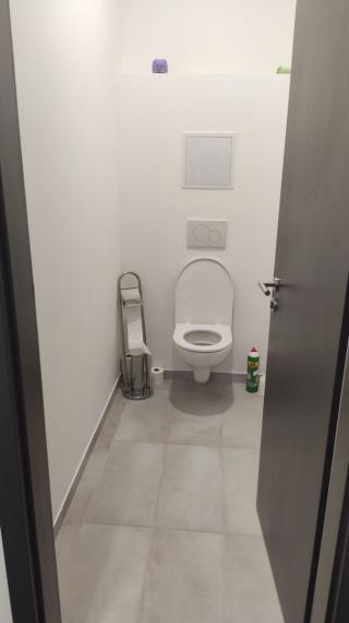 Lukratívny veľkometrážny obchodný priestor na predaj – investičná príležitosť