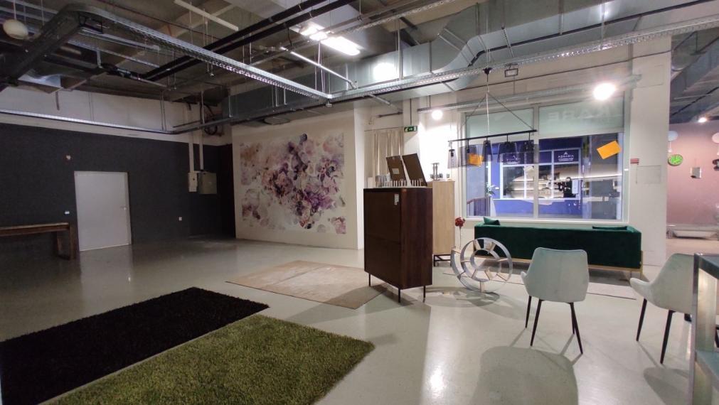 OC LIGHT PARK, priestor s výkladom na Račiansku, Bratislava III