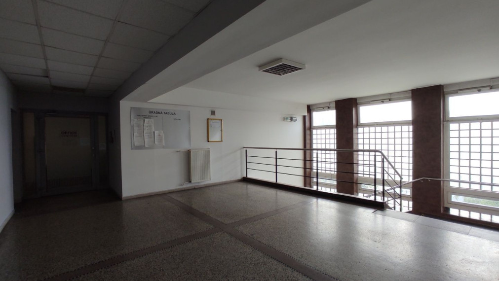 Administratívne priestory 2.439,2m2 na PREDAJ, Záhradnícka –RUŽINOV, BA2
