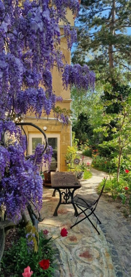 Štýlový 4-izbový byt v dome pod Slavínom s panoramatickým výhľadom TOP